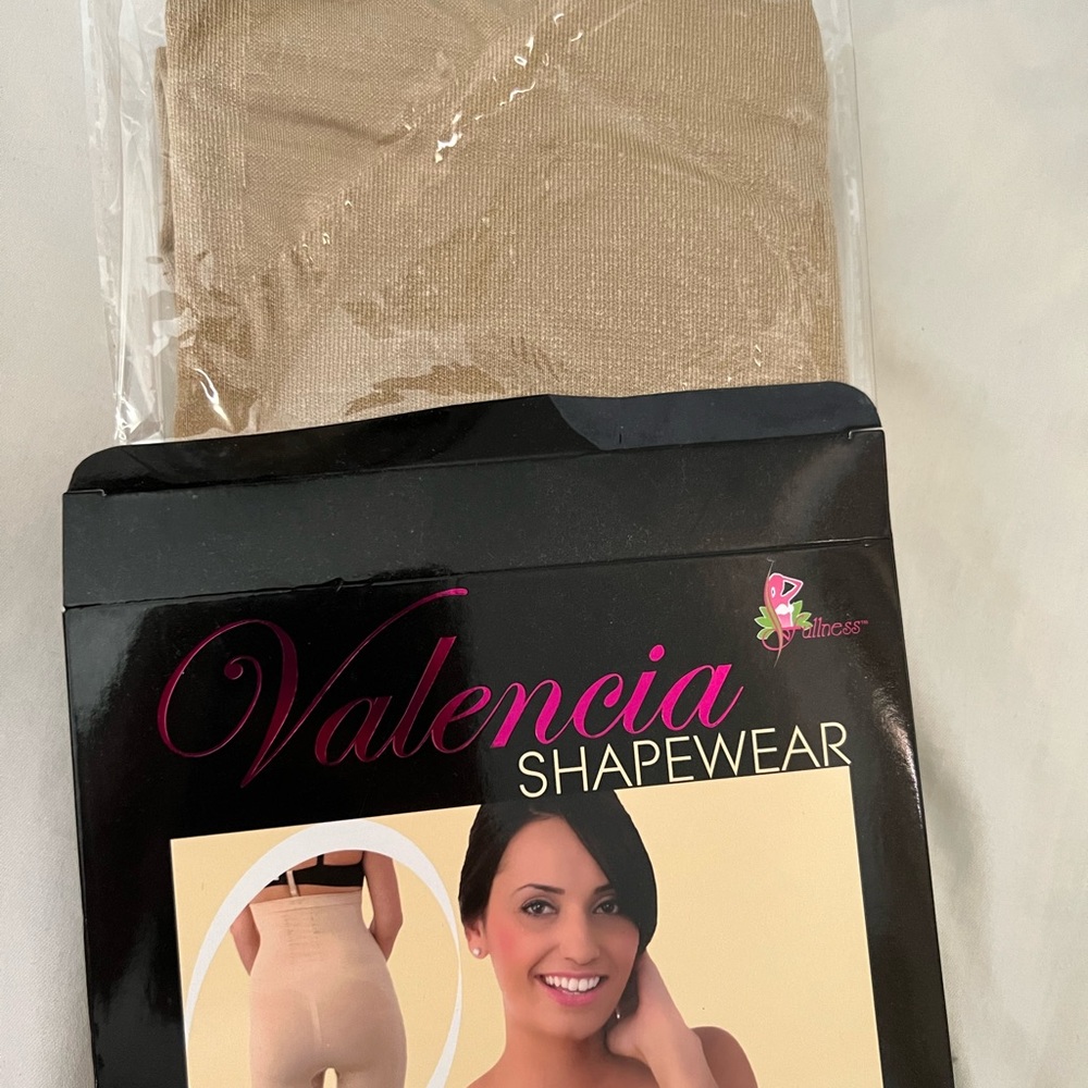 NEW SHAPEWEAR - Picture 2 of 4